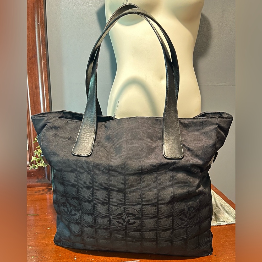 CHANEL Black Tote Bag